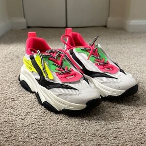 Steve Madden Possession Sneakers (no box)